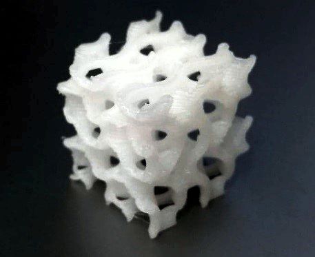 Interne poröse Struktur eines Scaffolds aus hybridem Material